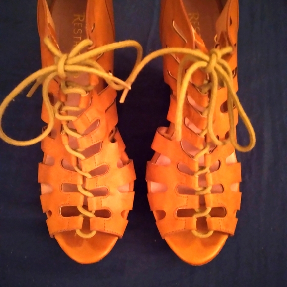 Restrict Laced up Open Toe Wedges - Picture 2 of 6